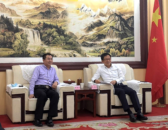 优游国际总裁乔德卫拜访朔州市长熊燕斌